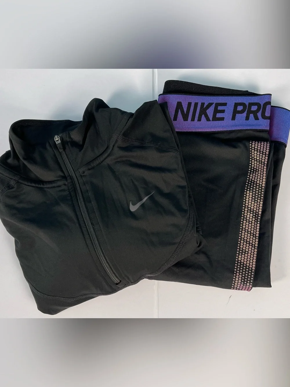 NIKE PRO “NERIEDS” tights & matching quarter zip pullover SET!! Size Medium